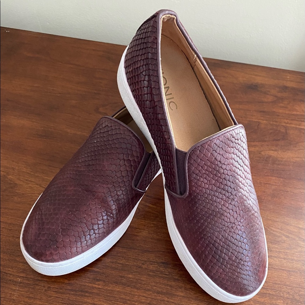 Vionic Splendid Midi Snake Comfort Shoe